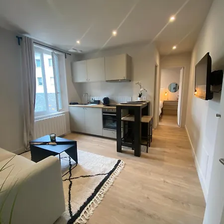 2 Piece 4 Couchages Au Centre De דירה