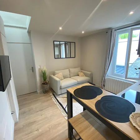 2 Piece 4 Couchages Au Centre De דירה *