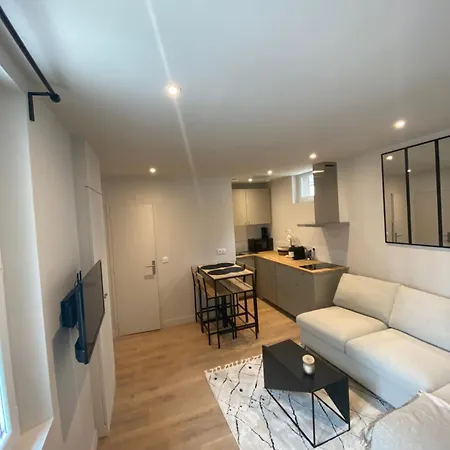 2 Piece 4 Couchages Au Centre De דירה *